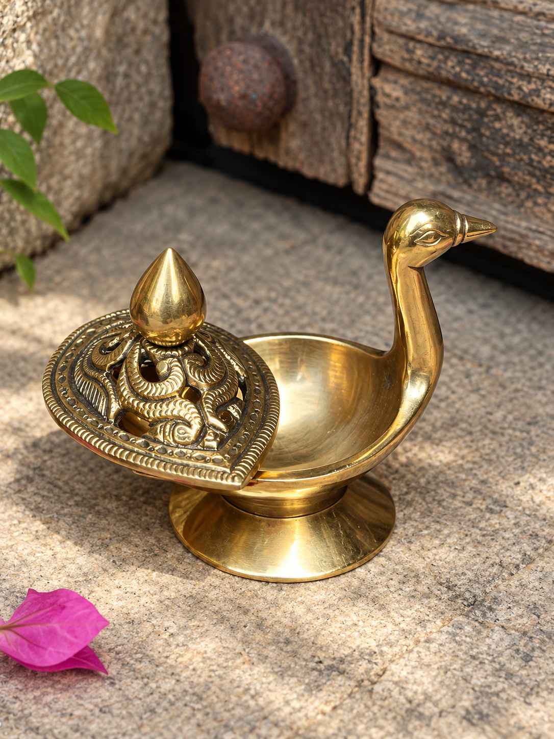 Brass Duck Dhoop Stand