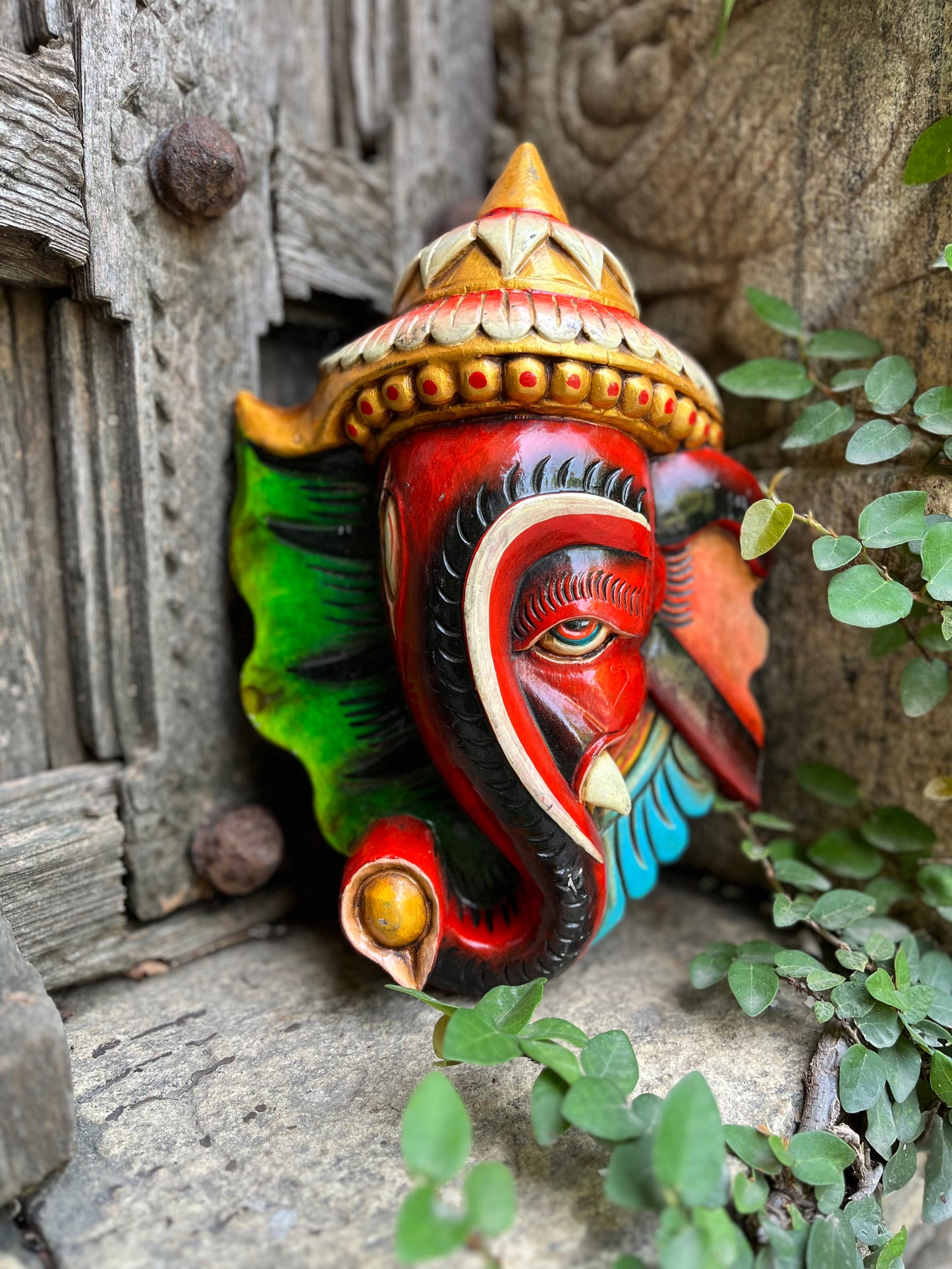 Wood Lord Leaf Ganesha Colour Mask