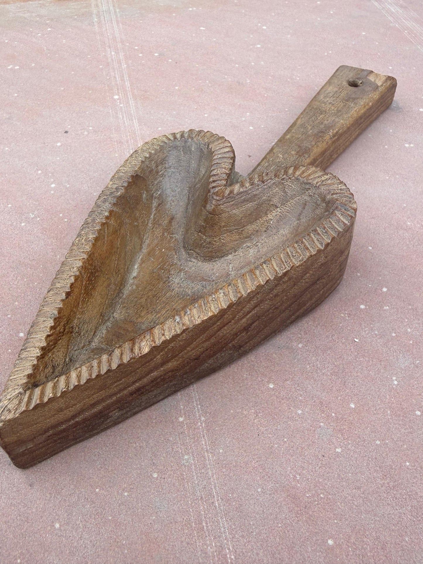 Wooden Pan Shape Mould ￼