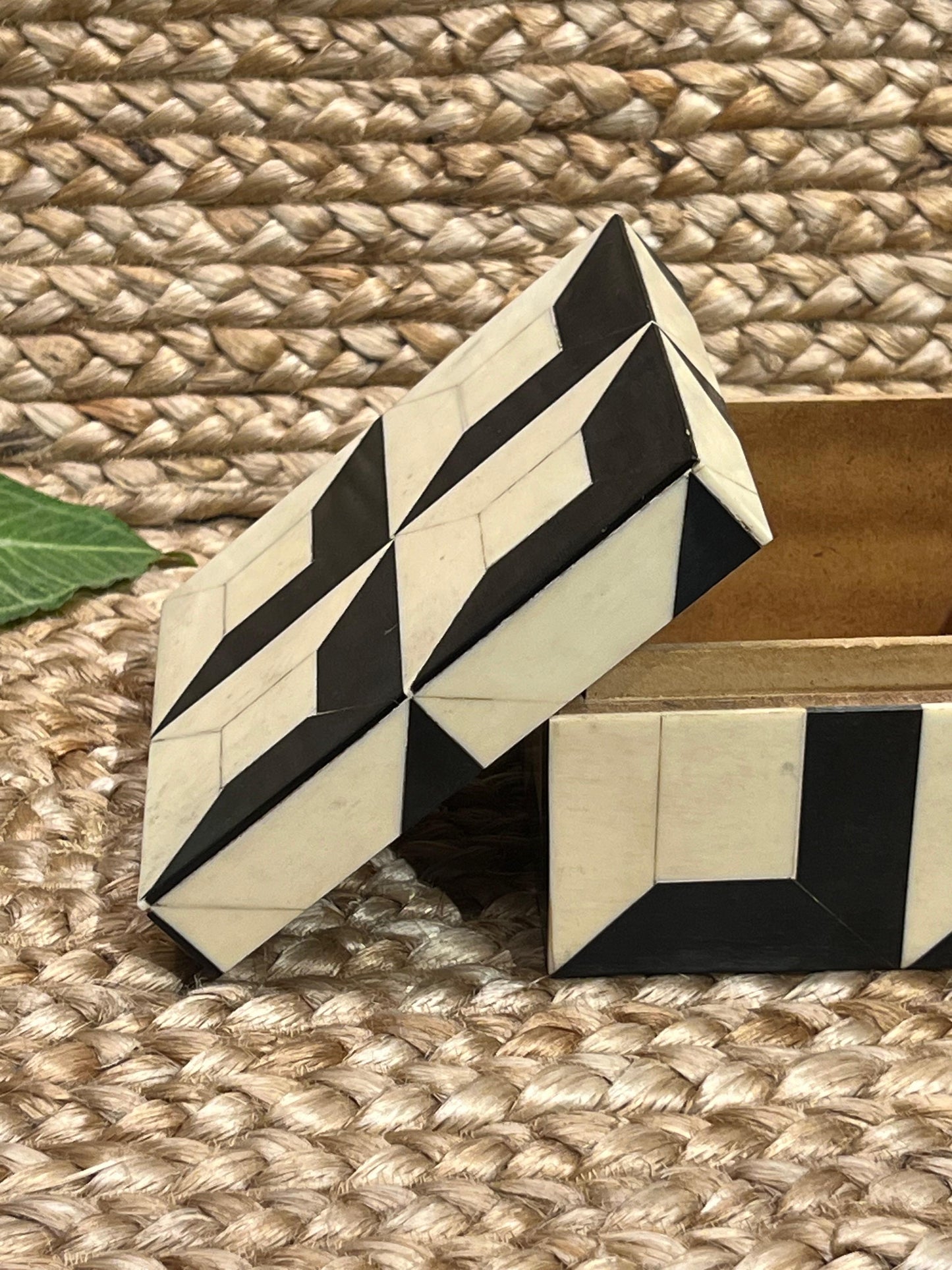 Square Bone Box ￼