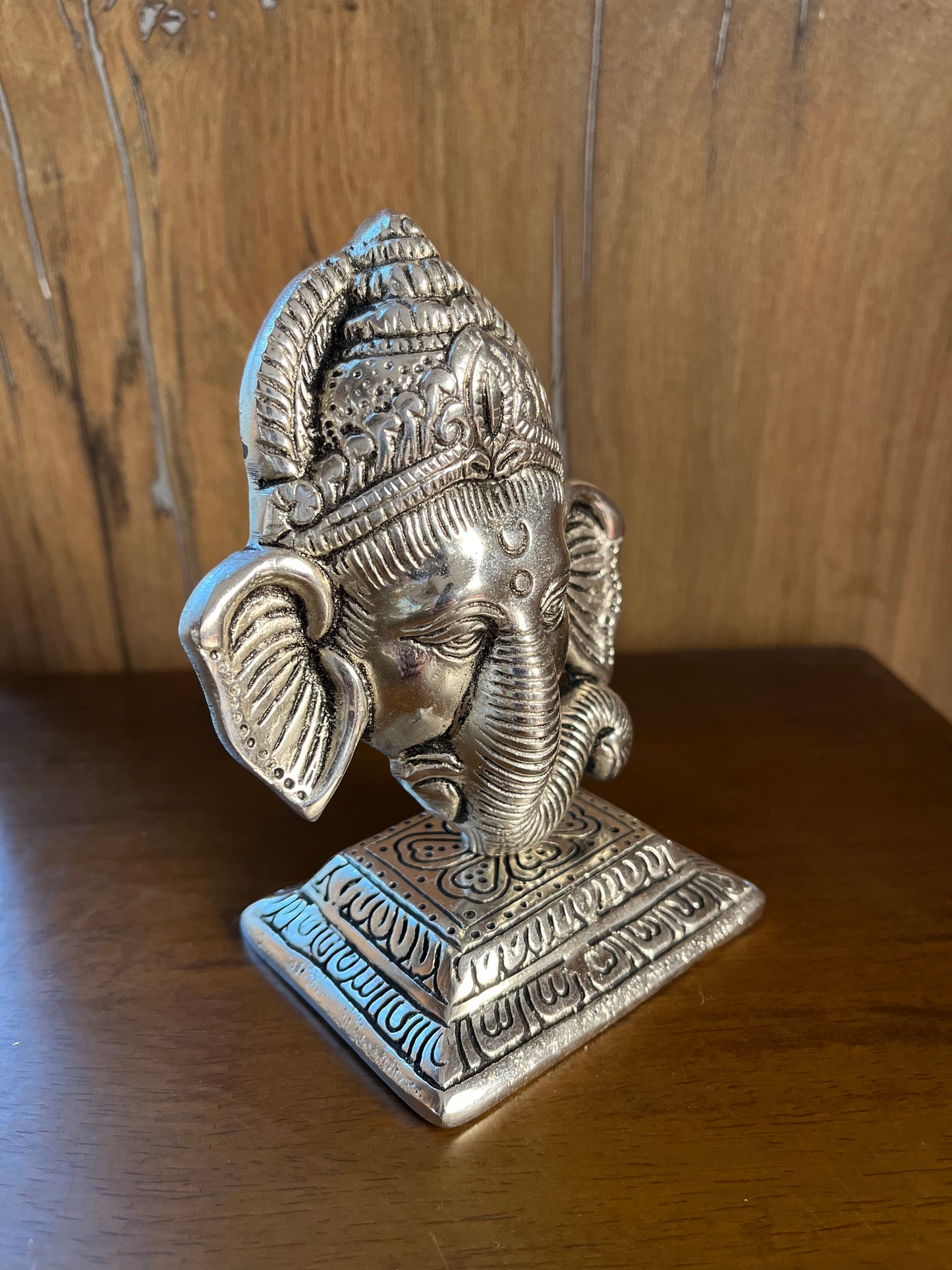 Lord Ganesh idol with Metal Stand