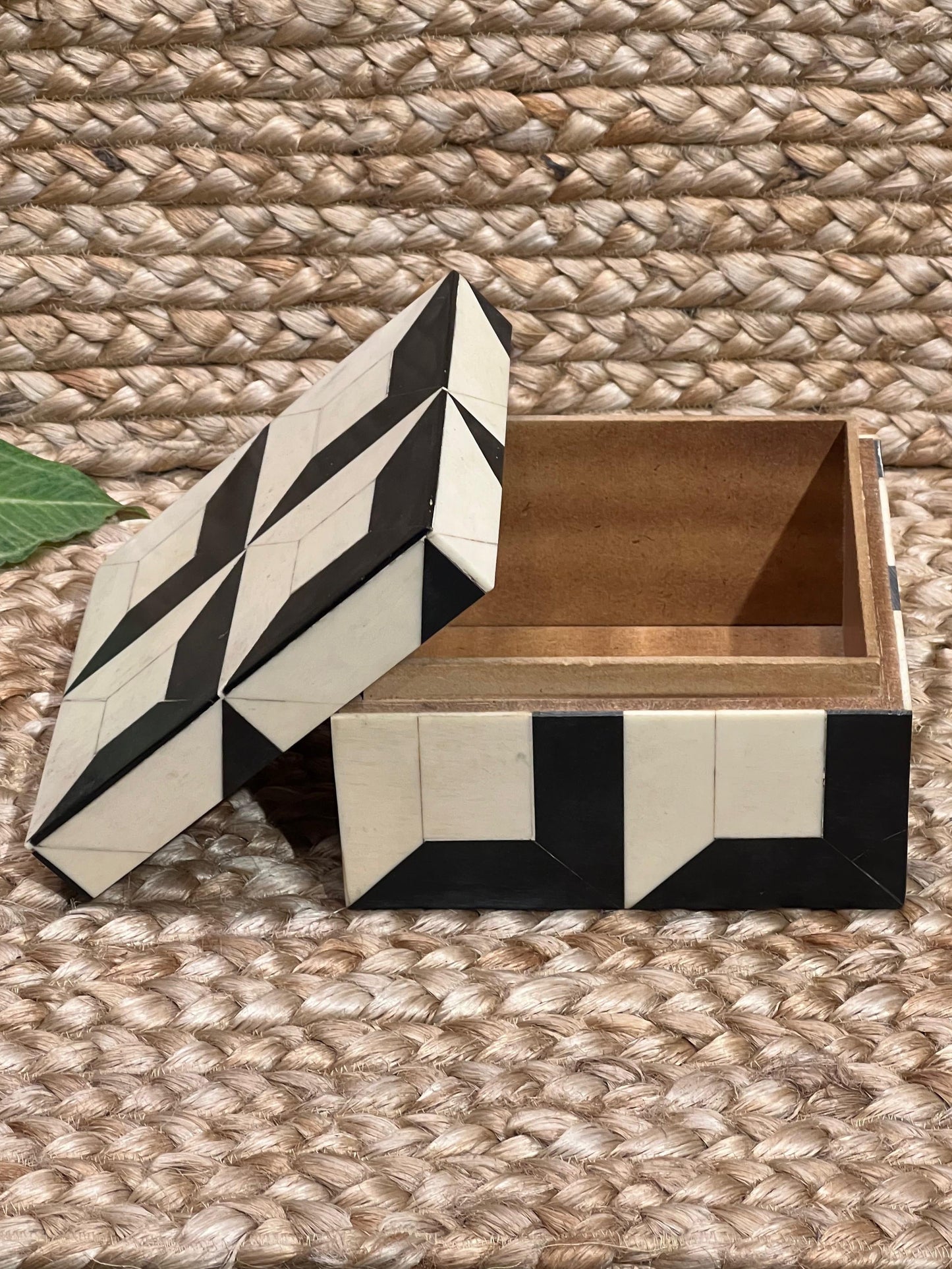 Square Bone Box ￼