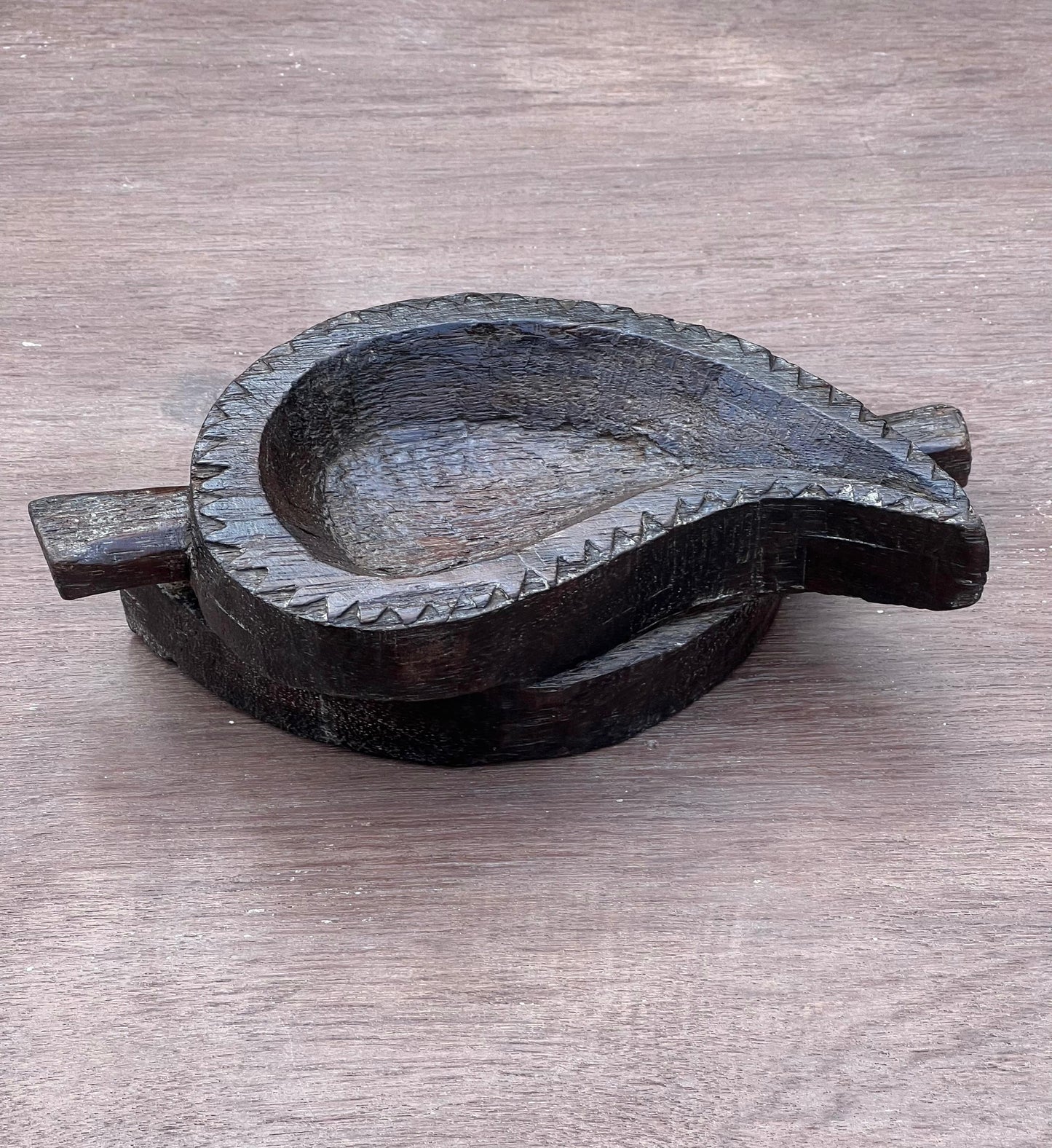 Wooden Leaf  Mould ￼