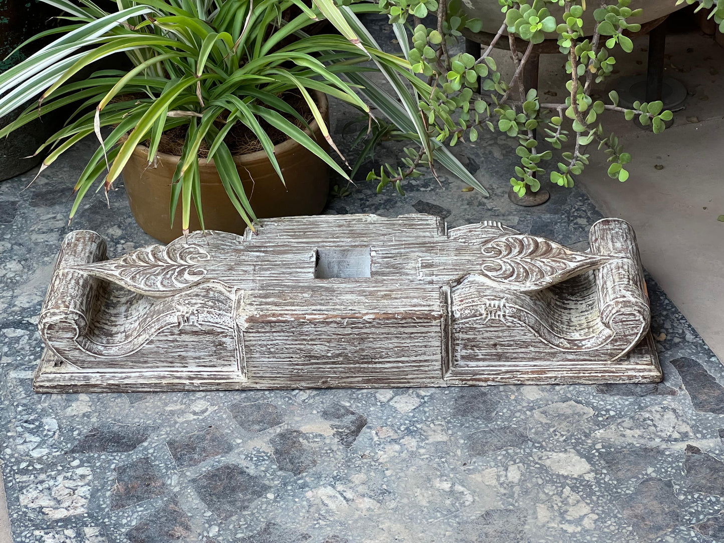 Wooden Bracket Candle Stand ￼