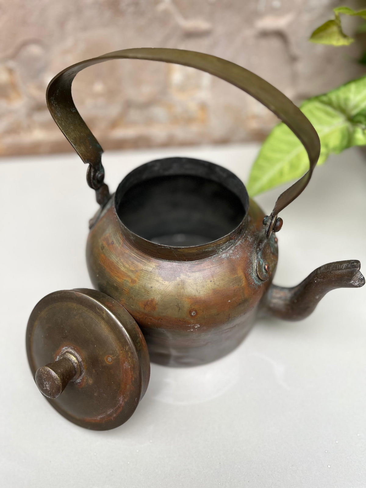 Brass Antique Tea kettle ￼￼