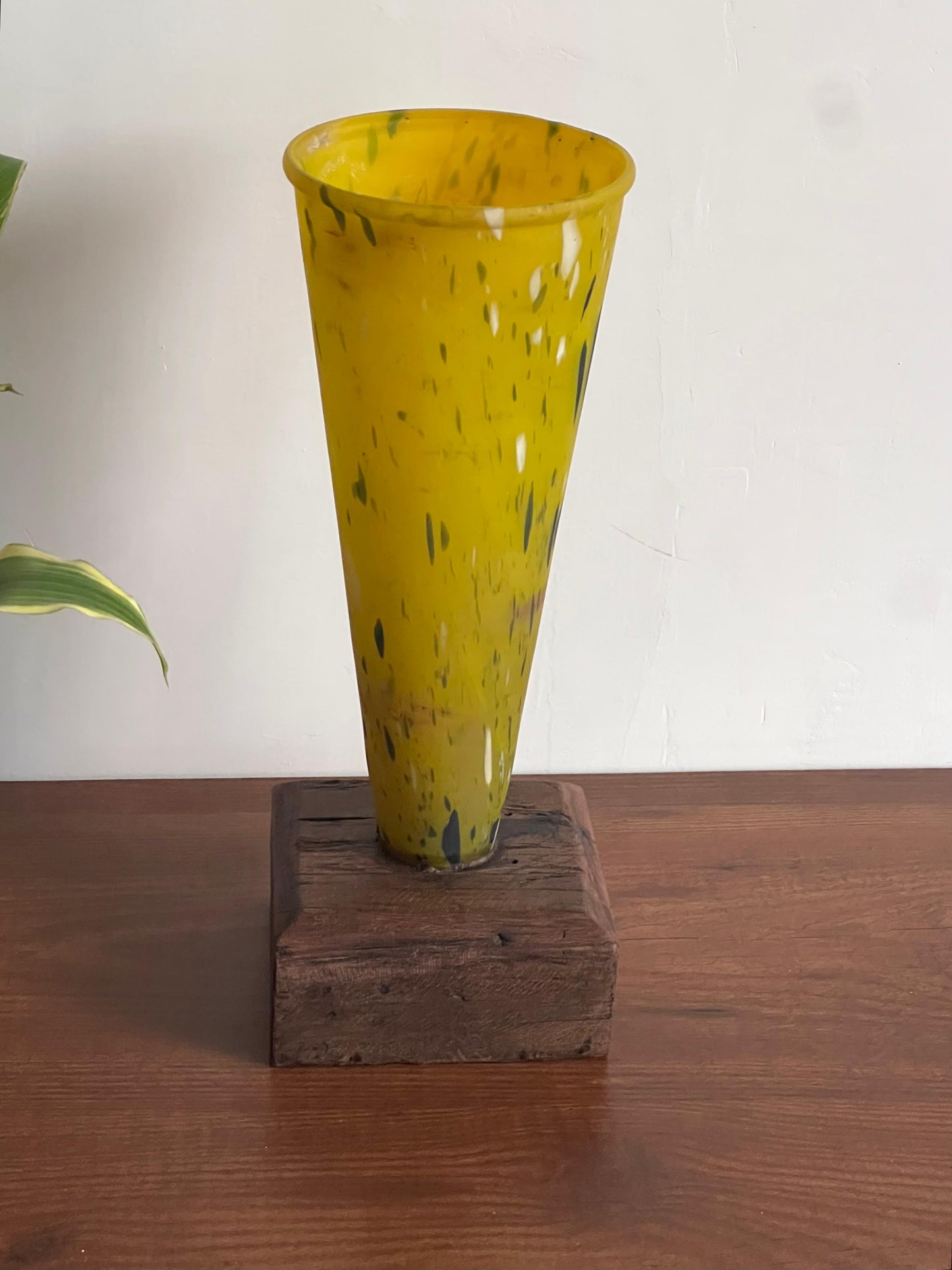 Glass Flower Pot ￼