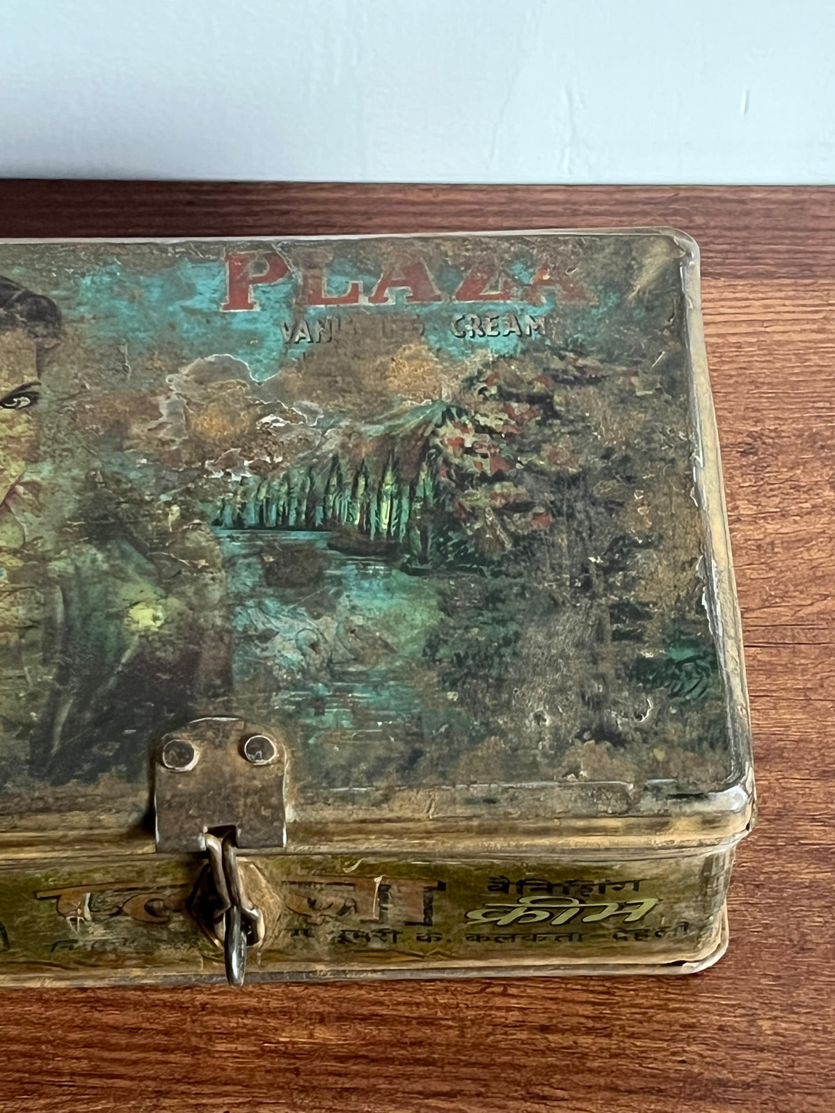 Vintage Iron Box