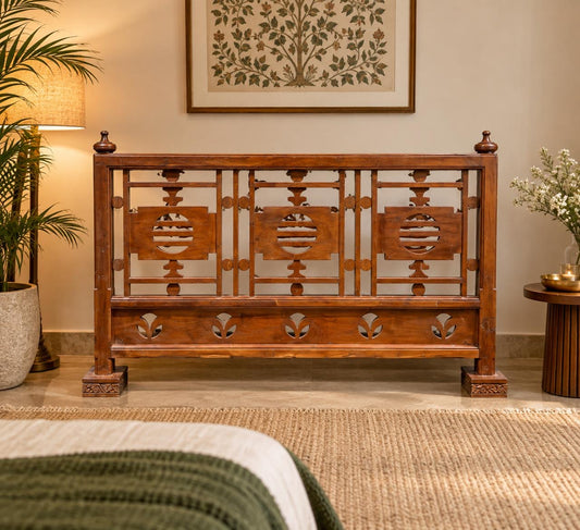Old Decorative Partition
