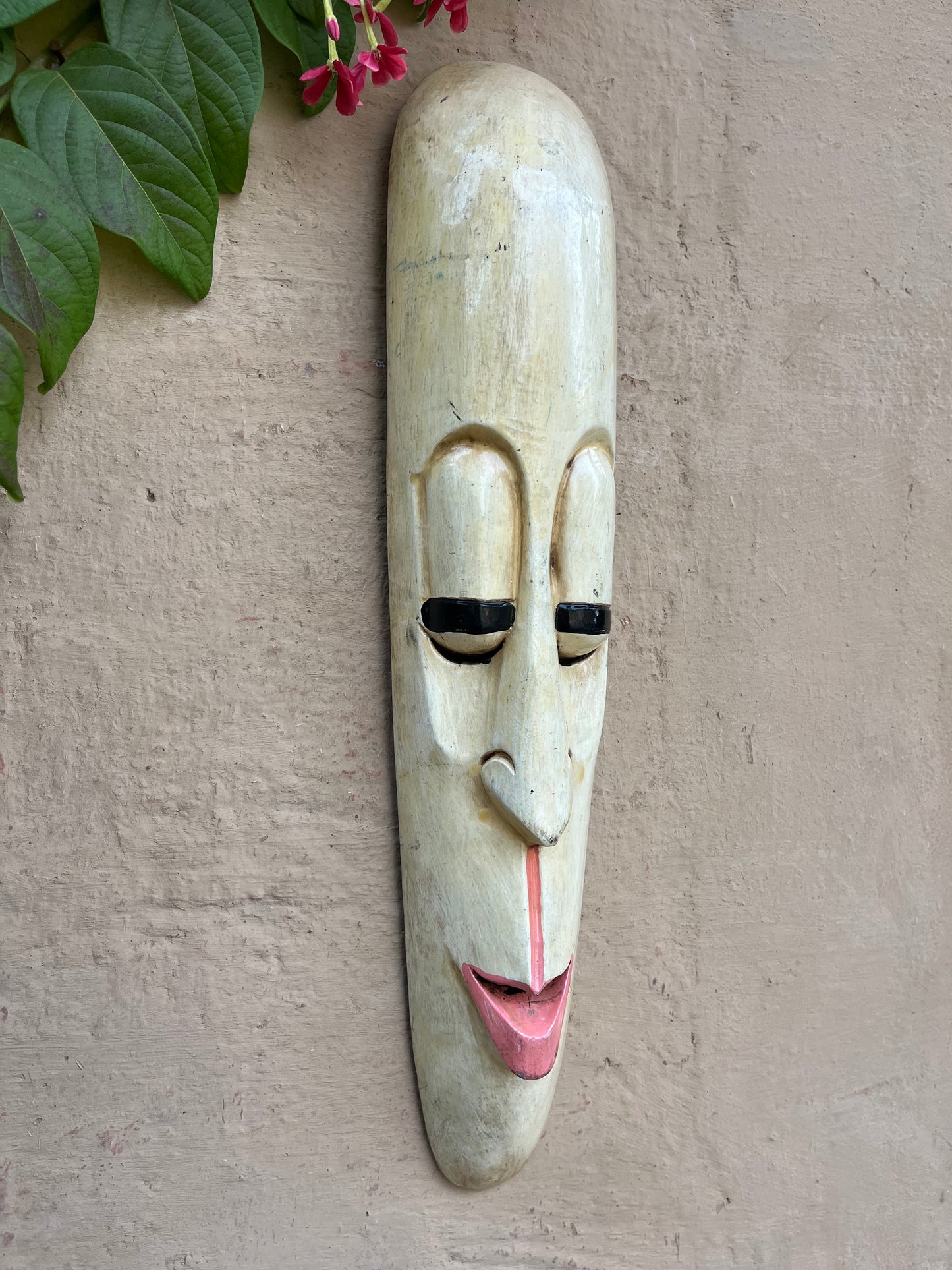 Wall Creame Colour Long Mask