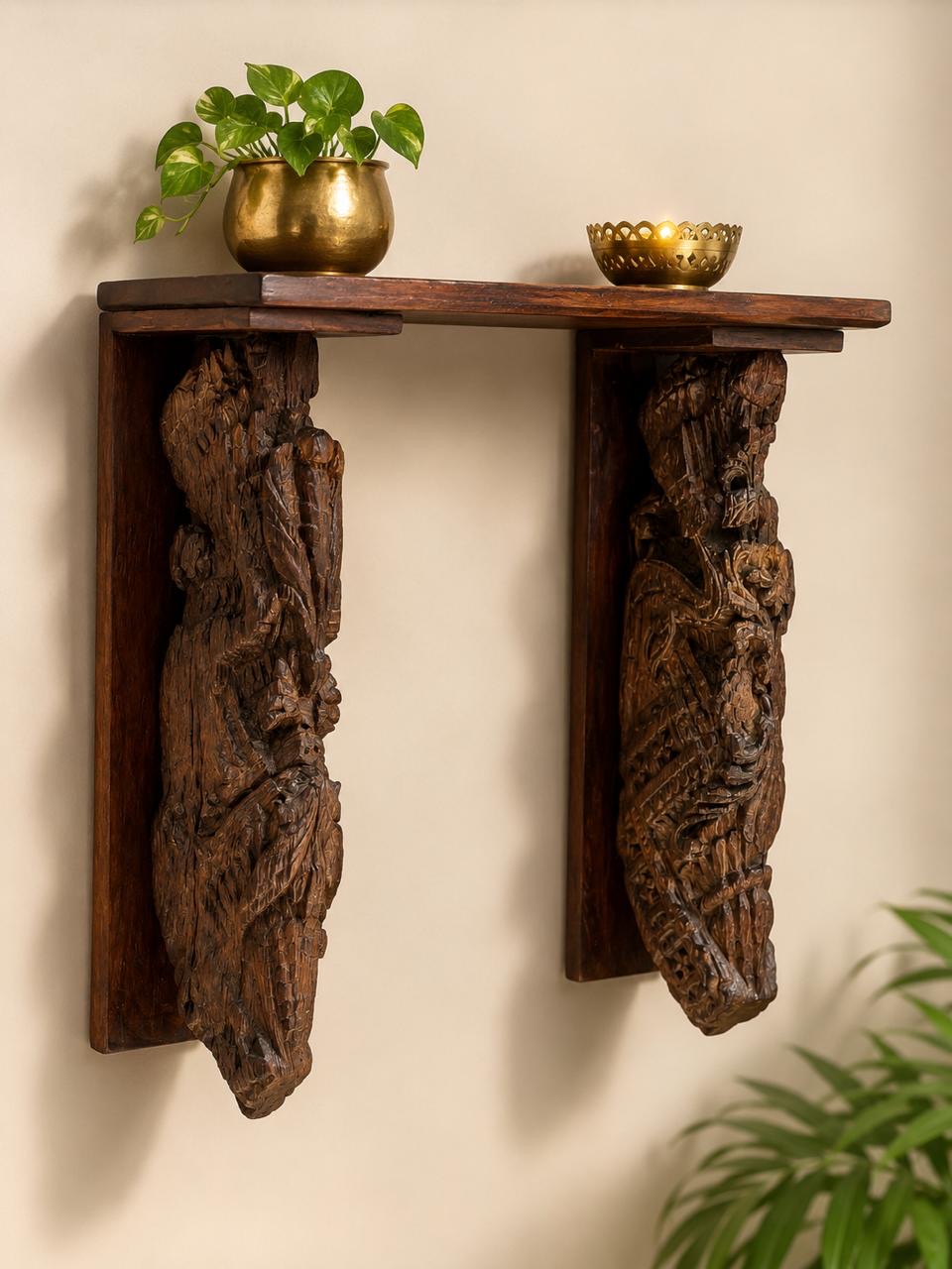 Carved Bracket Wall Shelf ￼