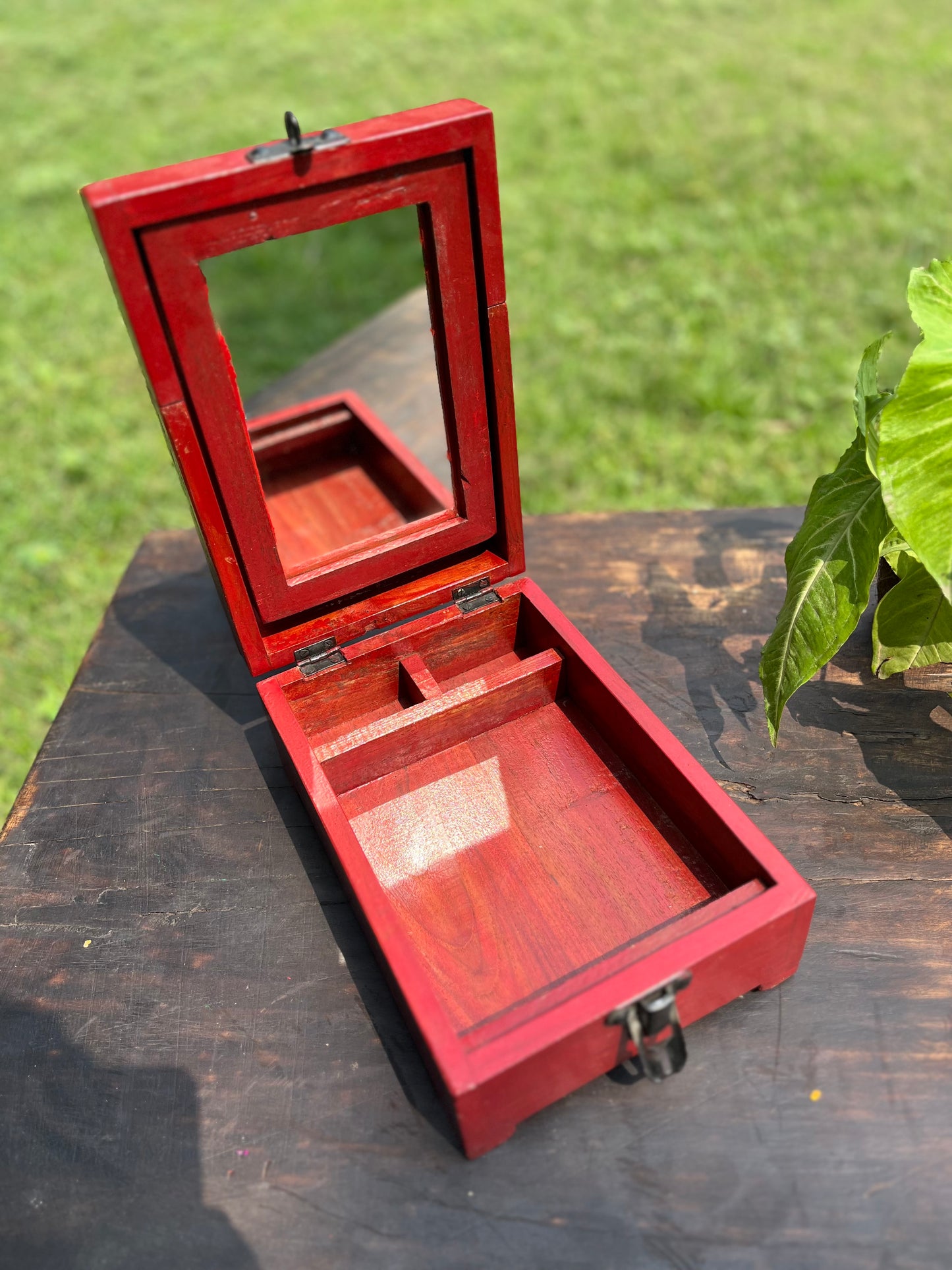 Wooden Barbar Folding  Box