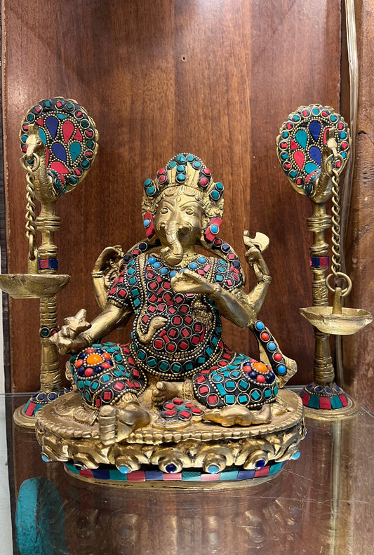Brass Divine Elegant Ganesha Stone Finish