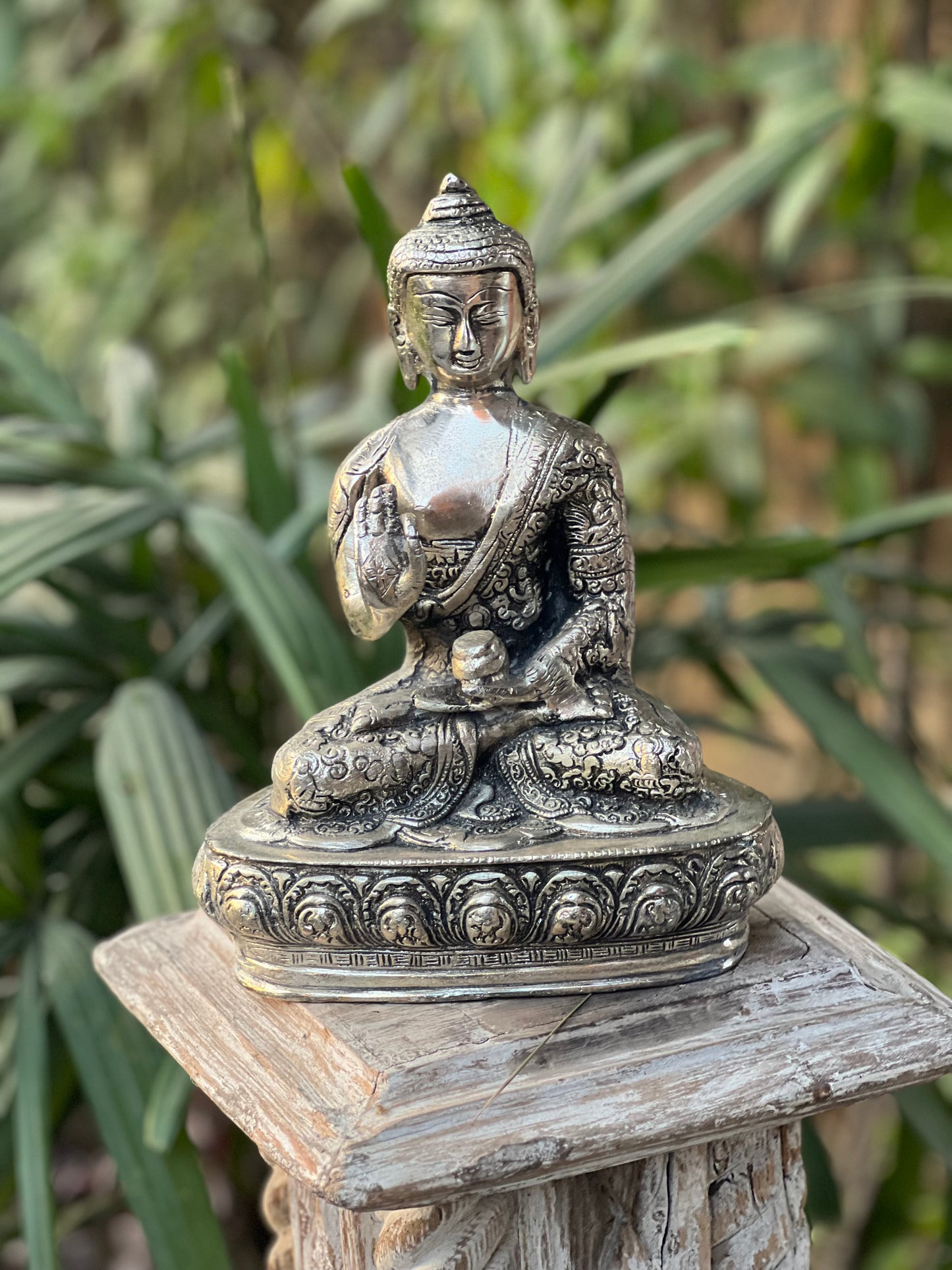 Metal Sitting Budha Carved